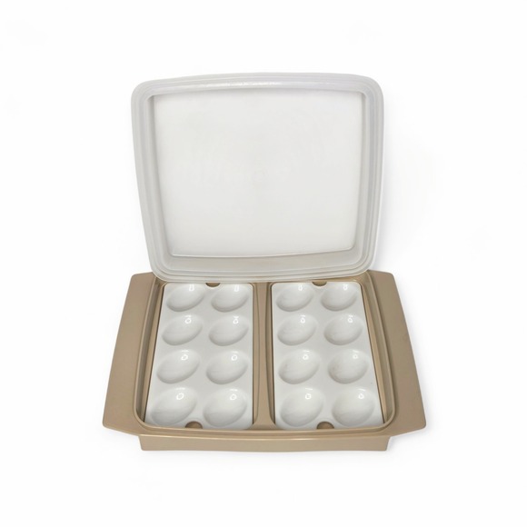 Vintage Tupperware Deviled Egg Tray Carrier with Lid Yellow Beige #722-3 #723-3 - Picture 1 of 13